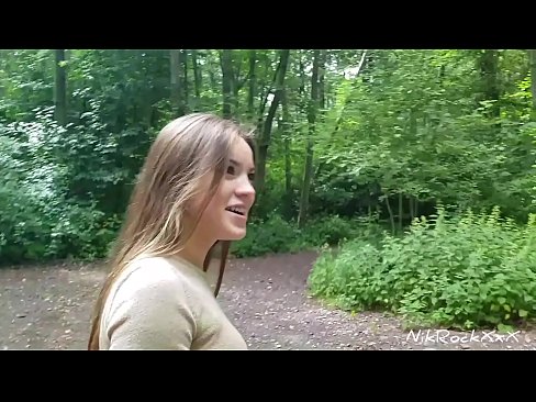 ❤️ Navrhol som Evelíne, aby sme si to rozdali na verejnom mieste! Povedala áno. Potom som ju jebala do zadku a vystriekala sa jej do úst. Potom sa vymočila. Porno na nás ☑